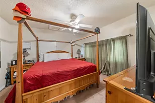 502 W 6th St, McGregor, TX 76657 - Photo 6