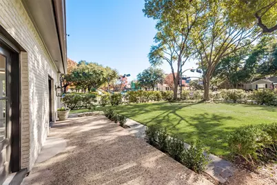 5501 Hillcrest Avenue, Highland Park, TX 75205 - Photo 32