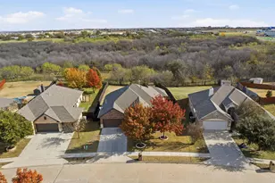 8916 Stone Top Dr, Fort Worth, TX 76179 - Photo 2