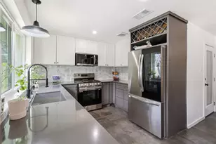 403 Rickey Canyon Ave, DeSoto, TX 75115 - Photo 10