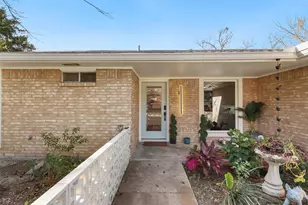 403 Rickey Canyon Ave, DeSoto, TX 75115 - Photo 2