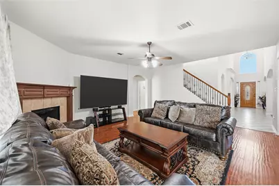 2319 Goshawk Street, Grand Prairie, TX 75052 - Photo 10