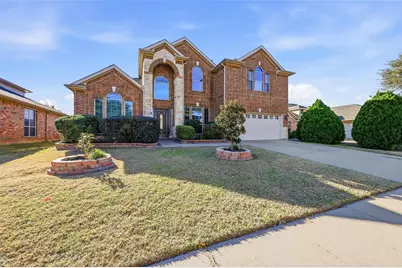 2319 Goshawk Street, Grand Prairie, TX 75052 - Photo 2