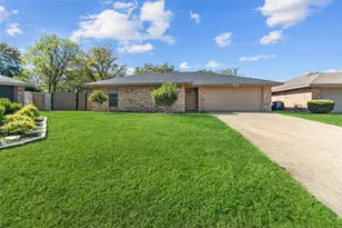 500 Pidgeon Ct, DeSoto, TX 75115 - Photo 2