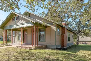 401 Harcourt St, Weatherford, TX 76086 - Photo 2