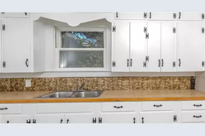 401 Harcourt Street, Weatherford, TX 76086 - Photo 12