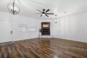 417 Houston St, Cedar Hill, TX 75104 - Photo 8