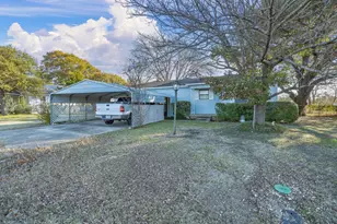 417 Houston St, Cedar Hill, TX 75104 - Photo 4