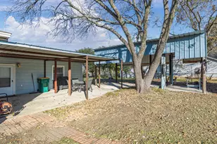 417 Houston St, Cedar Hill, TX 75104 - Photo 24