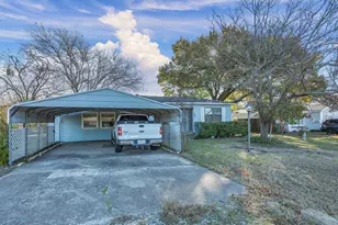 417 Houston St, Cedar Hill, TX 75104 - Photo 4
