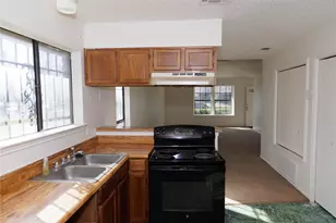 2910 Tanglewood Dr, Lancaster, TX 75134 - Photo 8