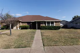 2910 Tanglewood Dr, Lancaster, TX 75134 - Photo 1