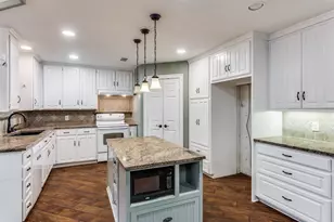 6607 Capitol Hill Dr, Arlington, TX 76017 - Photo 16