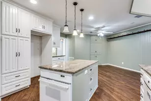 6607 Capitol Hill Dr, Arlington, TX 76017 - Photo 18