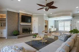 6607 Capitol Hill Dr, Arlington, TX 76017 - Photo 4