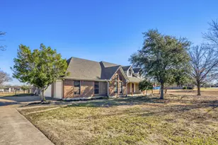 9940 Highland Prairie Ln, Forney, TX 75126 - Photo 2