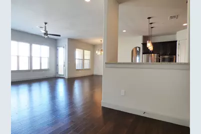 545 Via Amalfi #301, Irving, TX 75039 - Photo 4