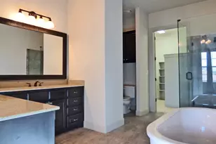 545 Via Amalfi, Irving, TX 75039 - Photo 20