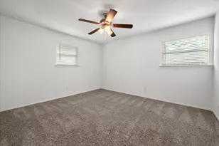 1404 Creekford Dr, Arlington, TX 76012 - Photo 30