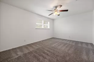 1404 Creekford Dr, Arlington, TX 76012 - Photo 34