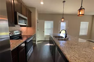 805 Jameson St, Weatherford, TX 76086 - Photo 2