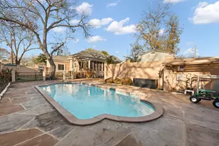 511 W Wilson St, Cleburne, TX 76033 - Photo 30