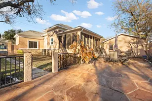 511 W Wilson St, Cleburne, TX 76033 - Photo 34