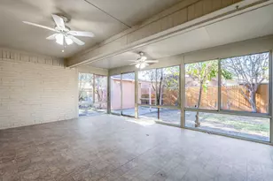 1129 Briar Oaks Dr, Irving, TX 75060 - Photo 30