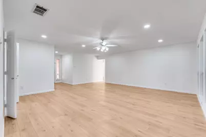 1129 Briar Oaks Drive, Irving, TX 75060 - Photo 10