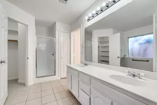 1129 Briar Oaks Dr, Irving, TX 75060 - Photo 26