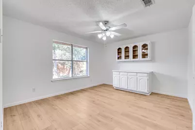 1129 Briar Oaks Drive, Irving, TX 75060 - Photo 18