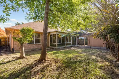 1129 Briar Oaks Drive, Irving, TX 75060 - Photo 32