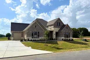 3500 Grizzly Run Dr, Burleson, TX 76028 - Photo 2