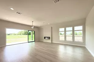 3500 Grizzly Run Dr, Burleson, TX 76028 - Photo 4