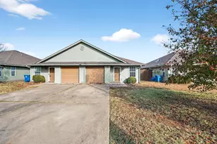 1021 Rice St, Denison, TX 75020 - Photo 2