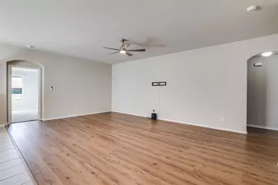 5527 Diaz Avenue, Fort Worth, TX 76107 - Photo 10