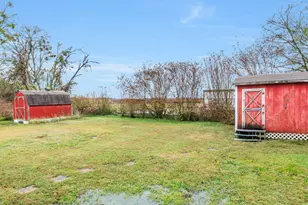 600 McDuff Ave, Grandview, TX 76050 - Photo 38