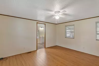600 McDuff Avenue, Grandview, TX 76050 - Photo 22