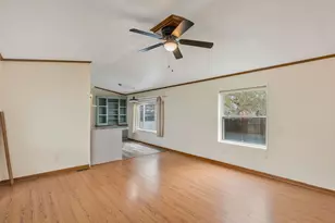 600 McDuff Ave, Grandview, TX 76050 - Photo 8