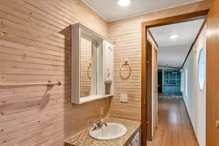 600 McDuff Ave, Grandview, TX 76050 - Photo 34