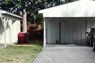 2209 N Woods St, Sherman, TX 75092 - Photo 8