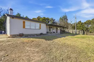 820 Blackfoot Ct, Granbury, TX 76048 - Photo 8