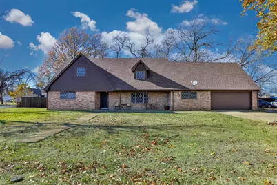 300 Thompson Street, Pottsboro, TX 75076 - Photo 2