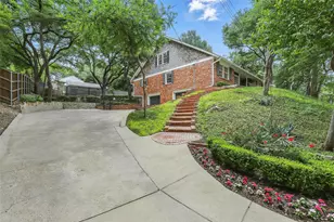 208 Rockwood Park Dr, Fort Worth, TX 76107 - Photo 10