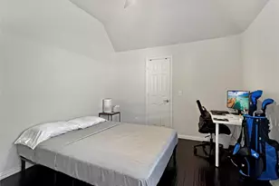 18403 Gibbons Dr, Dallas, TX 75287 - Photo 32