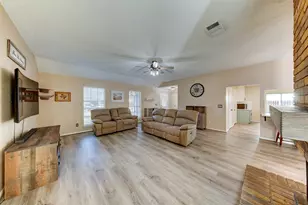 2703 Village Mills Dr, Pearland, TX 77584 - Photo 10