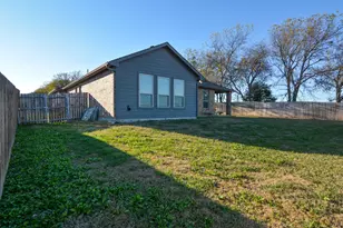 601 Mathew St, Grandview, TX 76050 - Photo 34