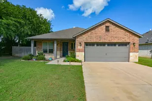 601 Mathew St, Grandview, TX 76050 - Photo 1