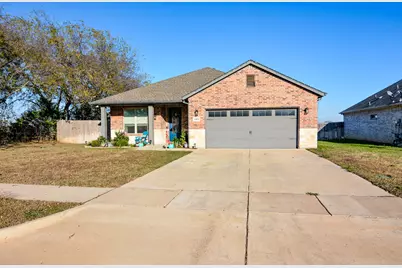 601 Mathew Street, Grandview, TX 76050 - Photo 1
