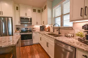 601 Mathew St, Grandview, TX 76050 - Photo 10